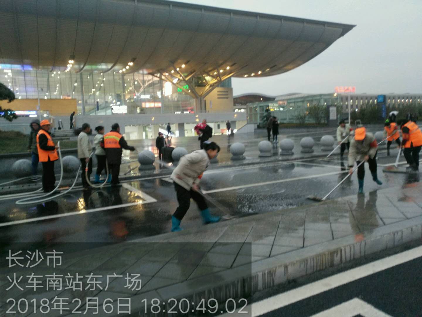 長(zhǎng)沙清潔,長(zhǎng)沙清潔服務(wù),長(zhǎng)沙專(zhuān)業(yè)清潔,長(zhǎng)沙清潔公司,湖南專(zhuān)業(yè)清潔,長(zhǎng)沙保潔公司,長(zhǎng)沙專(zhuān)業(yè)保潔,長(zhǎng)沙物業(yè)保潔